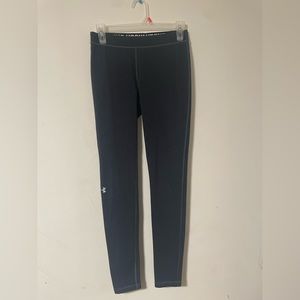 Under Armor women’s dark grey leggings